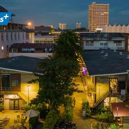 The Warehouse Chiang Mai Hotel Bagian luar foto