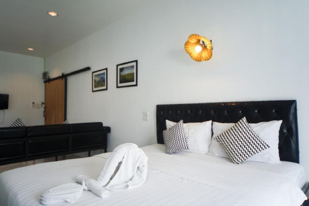 The Warehouse Chiang Mai Hotel Bagian luar foto