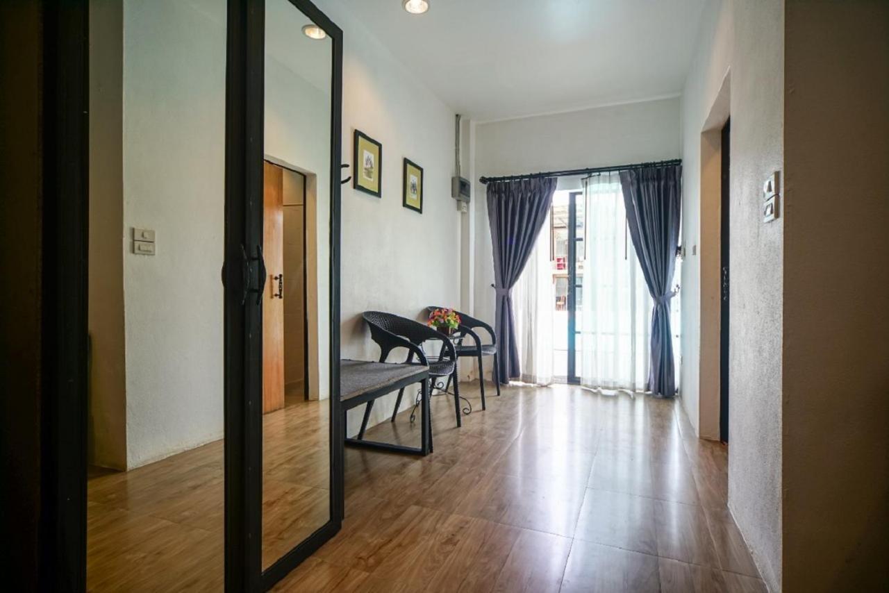The Warehouse Chiang Mai Hotel Bagian luar foto