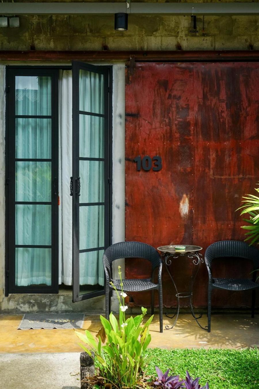 The Warehouse Chiang Mai Hotel Bagian luar foto