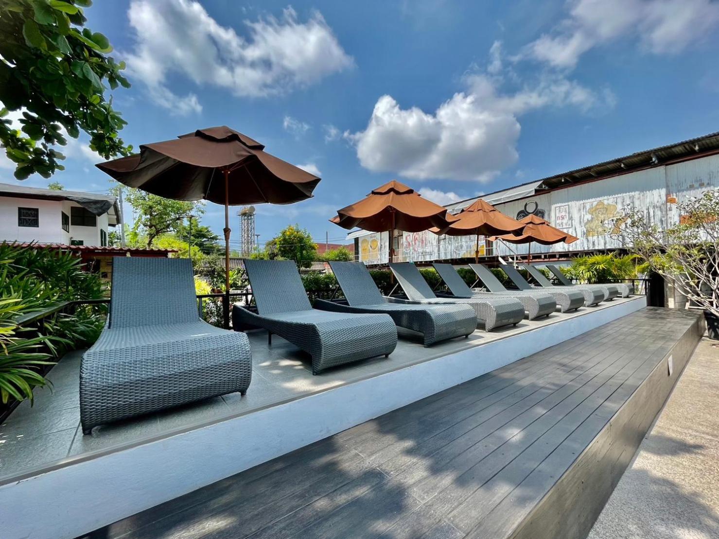 The Warehouse Chiang Mai Hotel Bagian luar foto