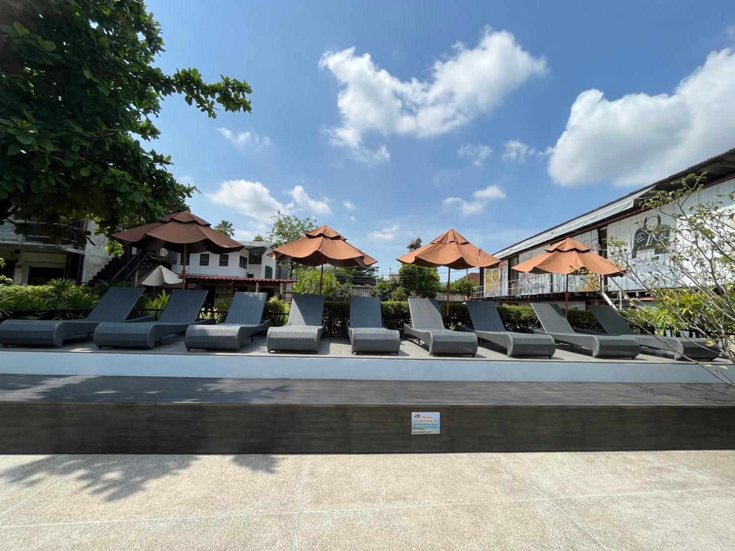 The Warehouse Chiang Mai Hotel Bagian luar foto