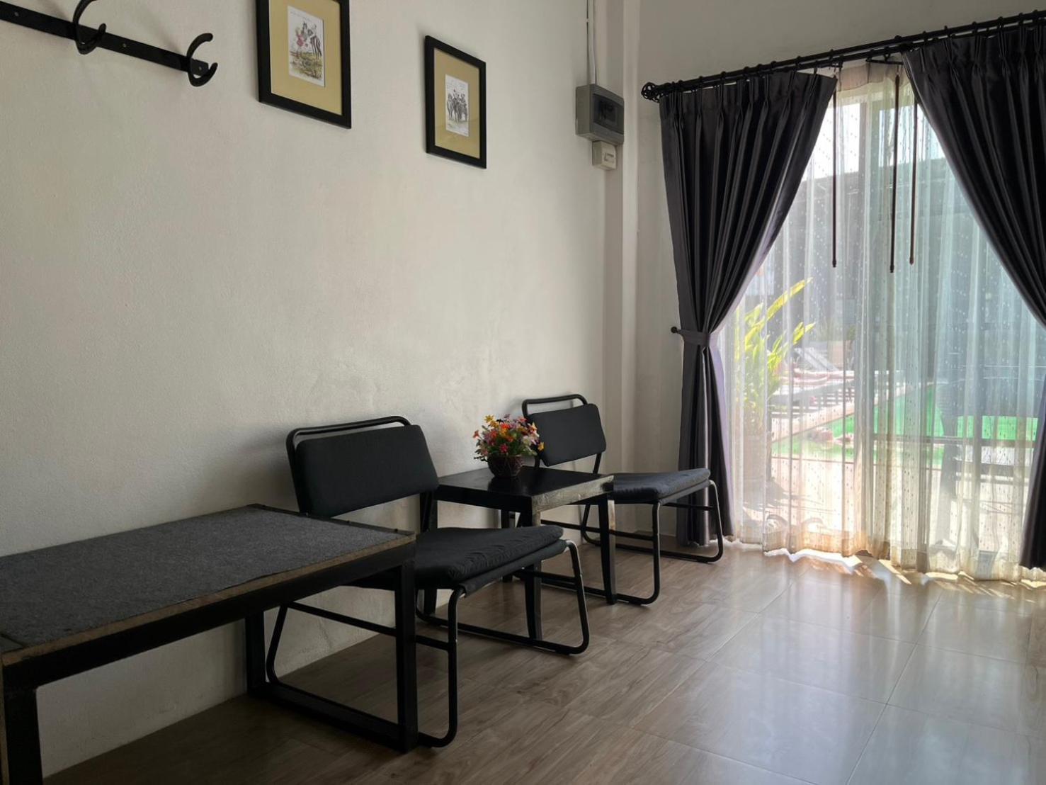 The Warehouse Chiang Mai Hotel Bagian luar foto