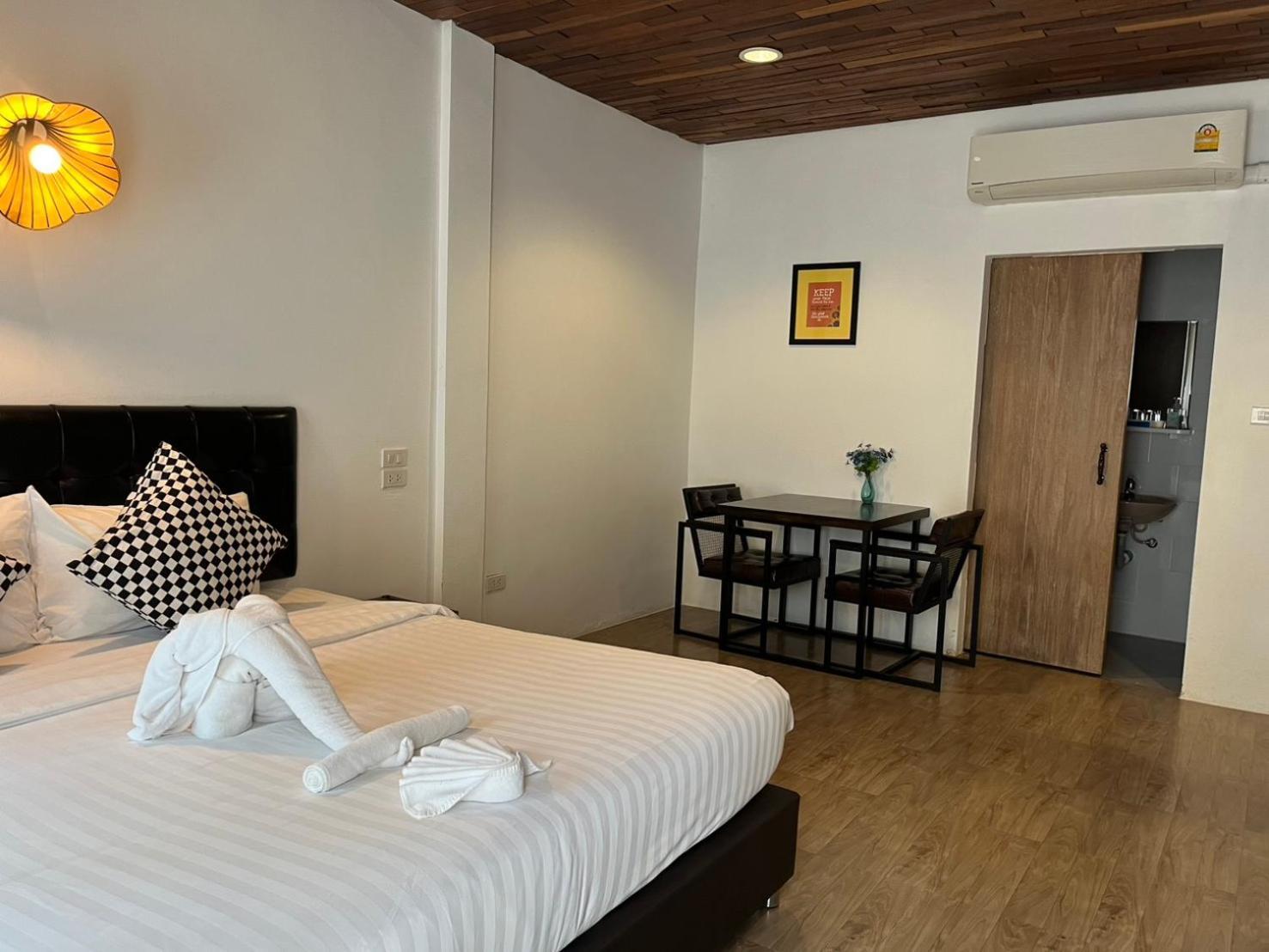The Warehouse Chiang Mai Hotel Bagian luar foto