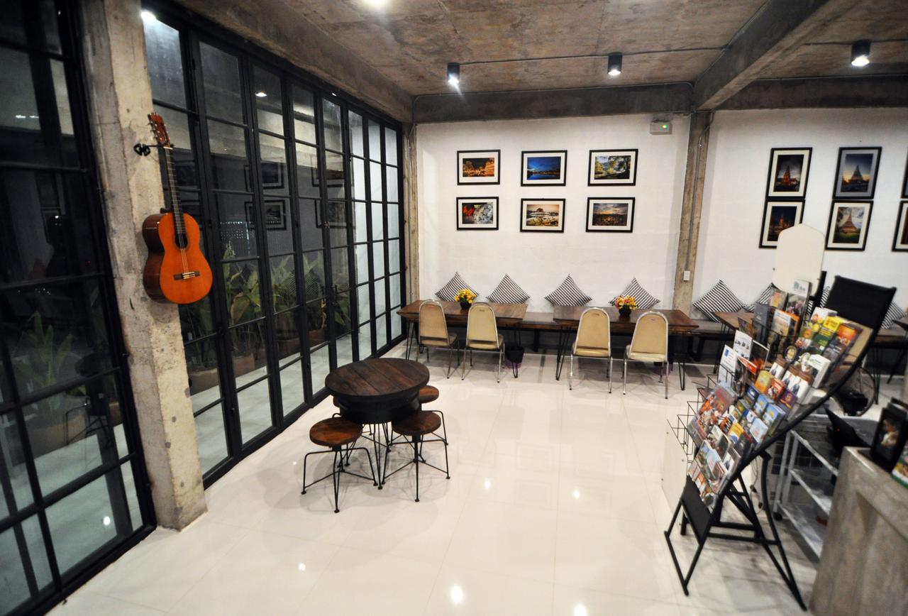 The Warehouse Chiang Mai Hotel Bagian luar foto